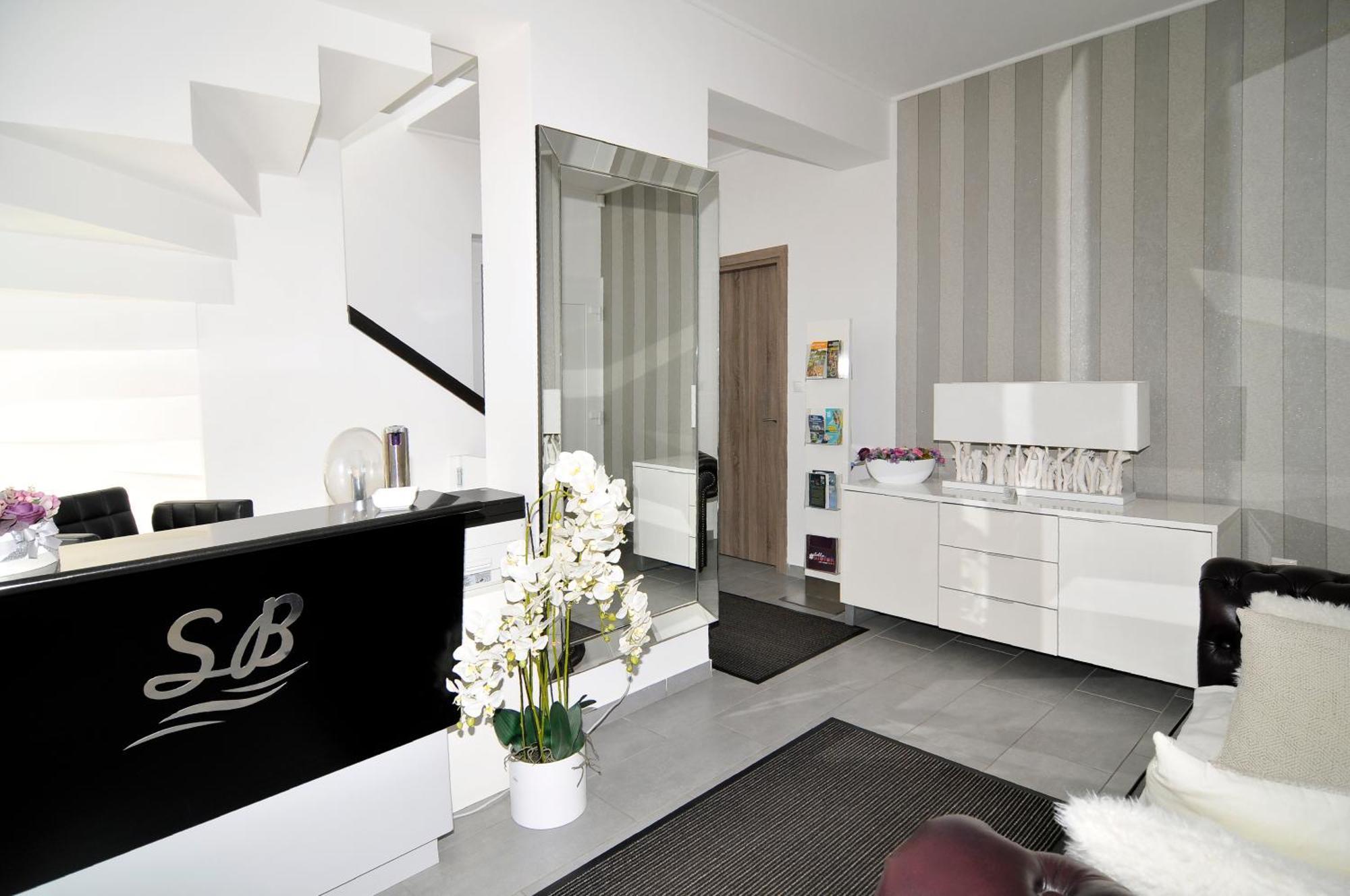 Silver Beach Apartments Siofok Ngoại thất bức ảnh