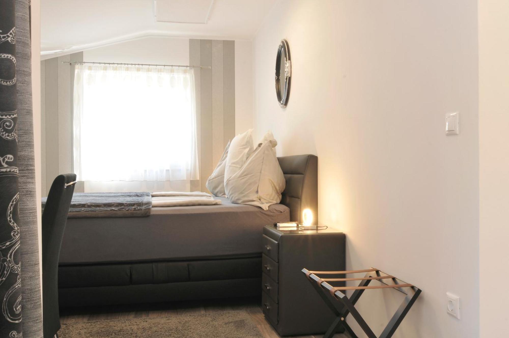 Silver Beach Apartments Siofok Ngoại thất bức ảnh