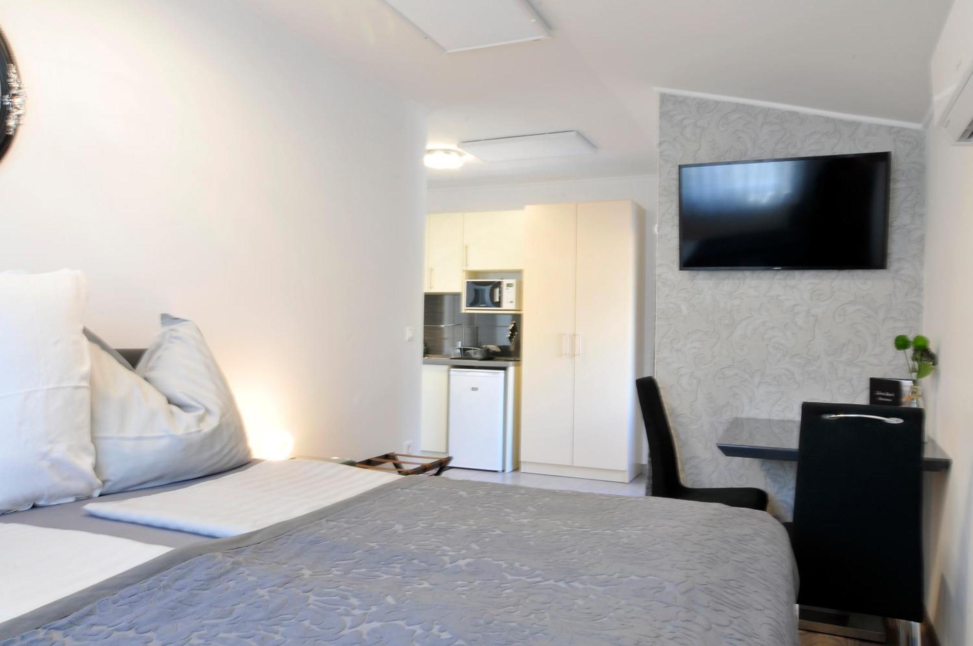 Silver Beach Apartments Siofok Ngoại thất bức ảnh