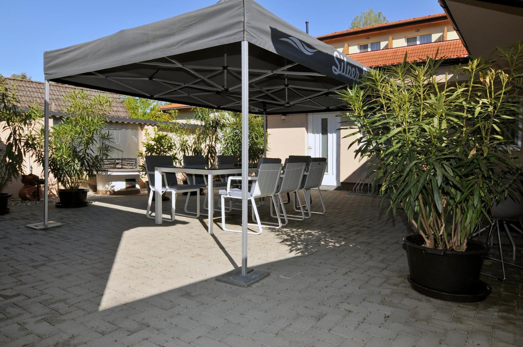 Silver Beach Apartments Siofok Ngoại thất bức ảnh